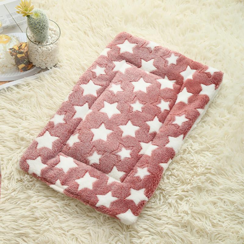Pet-Sleeping-Mat-Warm-Dog-Bed-Soft-Fleece-Pet-Blanket-Cat-Litter-Puppy-Sleep-Mat-Lovely-3